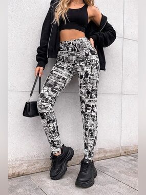 Black White Comic Graphic Print Leggings Size L NWOT Streetwear Y2K